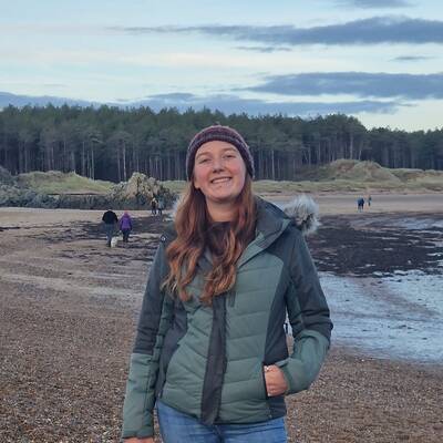 Grŵp Llandrillo Menai well-being activity officer Naomi Grew at Llanddwyn Island