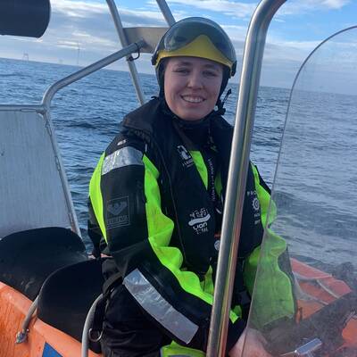 Former Coleg Menai student Stephanie sailing